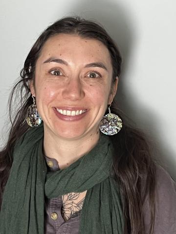 Ali Thornton Headshot