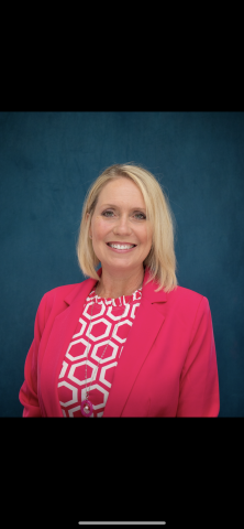 Amanda West headshot