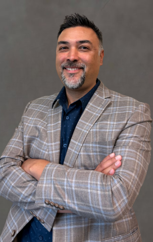 Carlos Murta Headshot