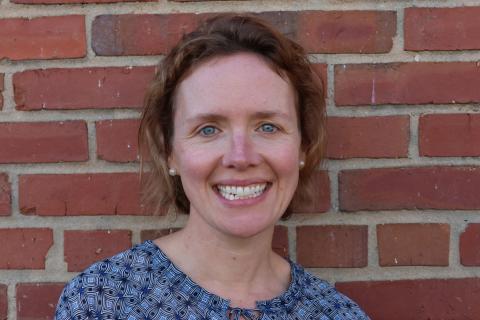 Janette Broda Headshot